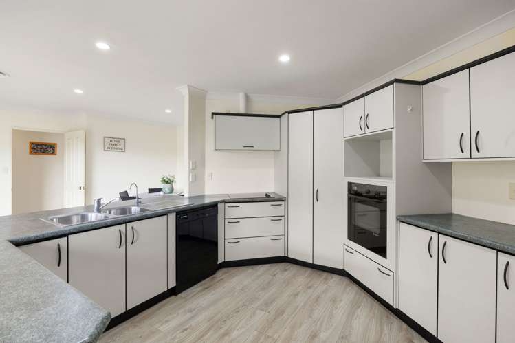 5 Reynolds Drive Glenview_3