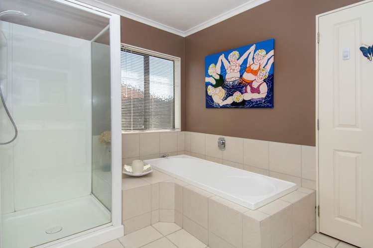 72 Corinth Grove Papamoa_13