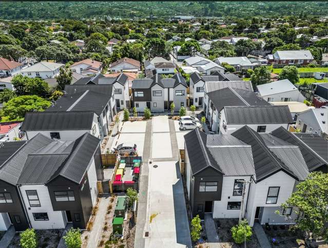 8/15 Brook Street Waiwhetu_1