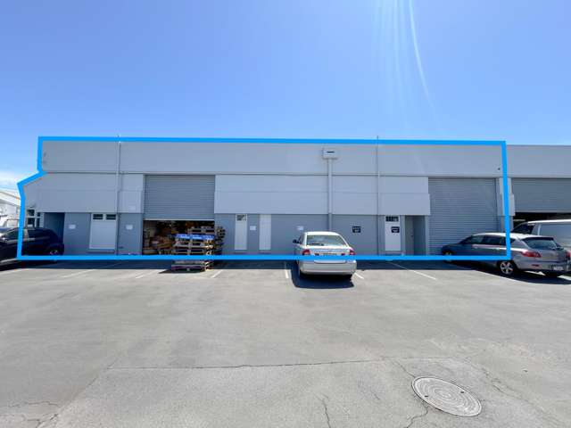 280m&sup2; Mount Roskill Warehouse