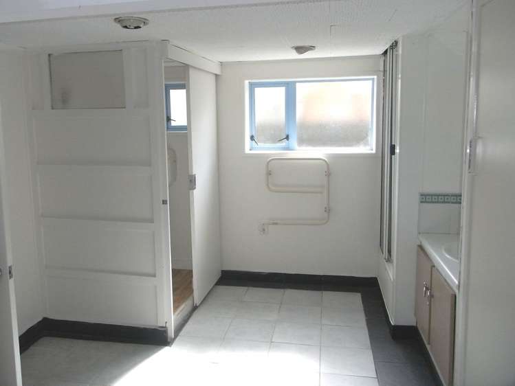 6 Windermere Crescent Blockhouse Bay_10