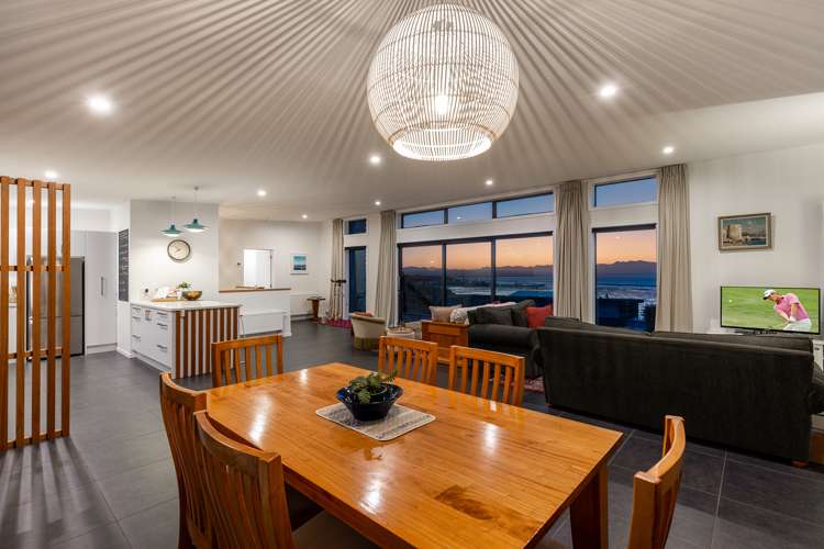 3 Lighthouse View Atawhai_4