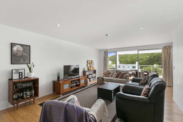 9 Saddleback Grove Karori_2