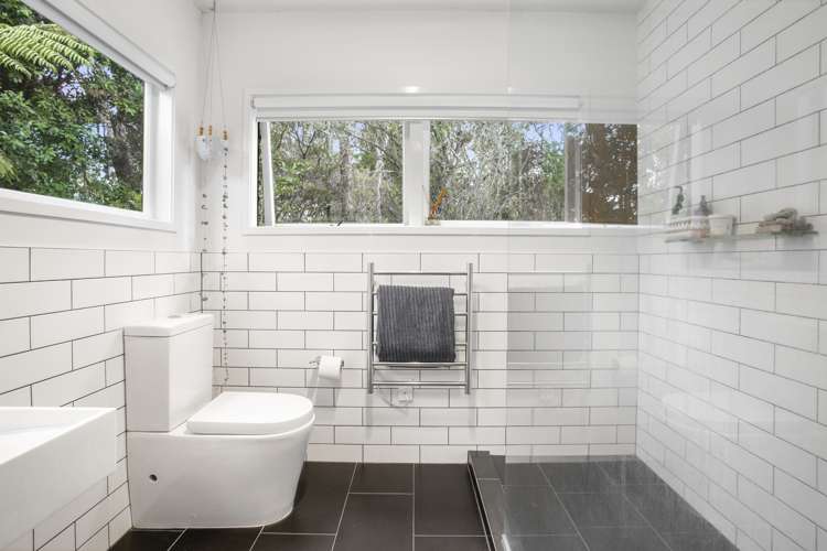 6 Victory Road Laingholm_13