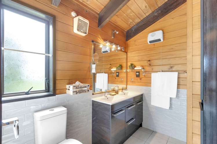 6 Emma Place Pukete_20