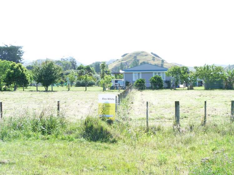 9 Parkinson Street Tolaga Bay_5