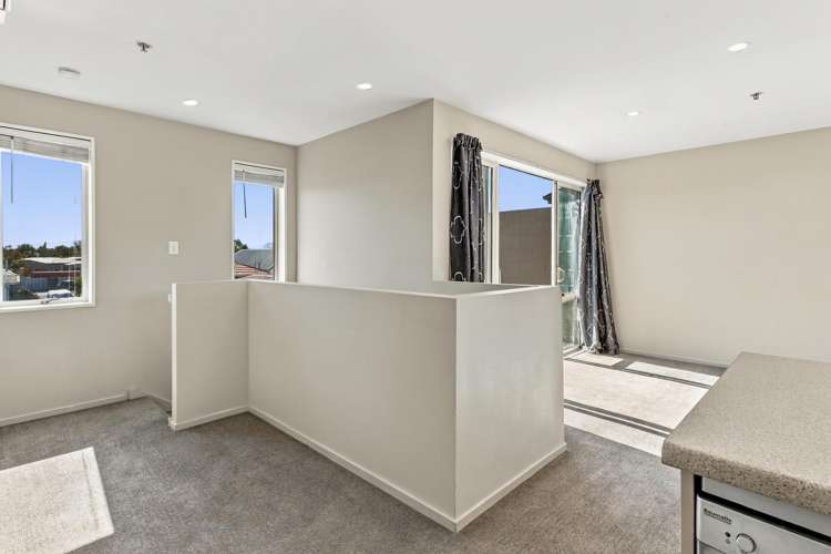 10/9 Cameron Street Sydenham_13
