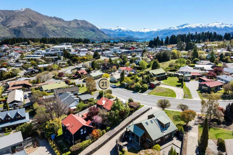 16A Mount Iron Drive Wanaka_7