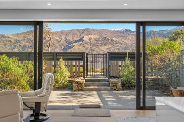 Lakefront Luxury, Effortless Wanaka Living