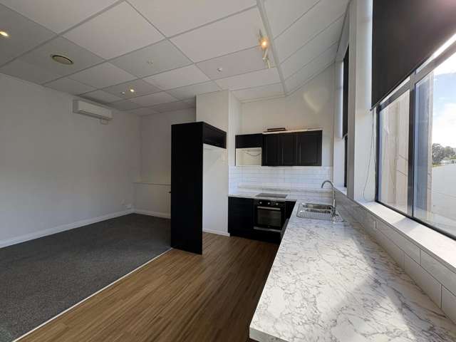 2/66 Bank Street 11640_1