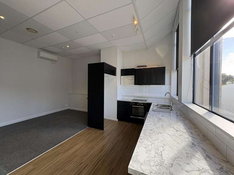 2/66 Bank Street 11640_1