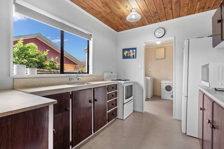 7 Carr Street Te Kamo_4