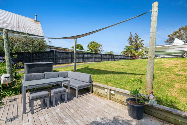 6 Kauri Road Stanmore Bay_15