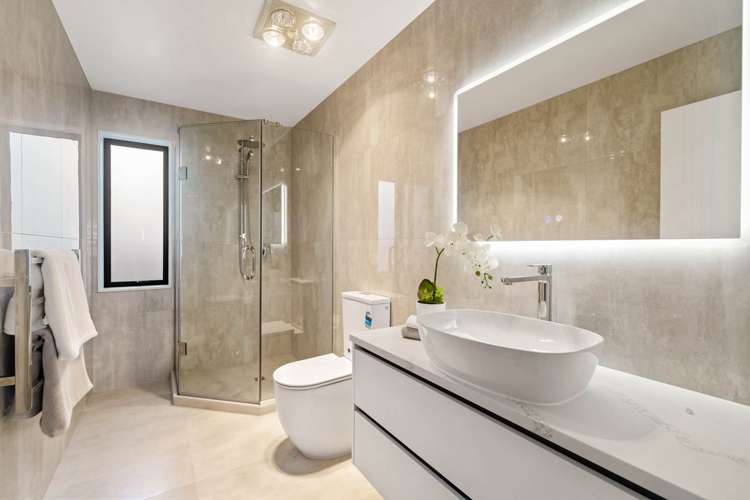 1 Woodacre Street Flat Bush_16