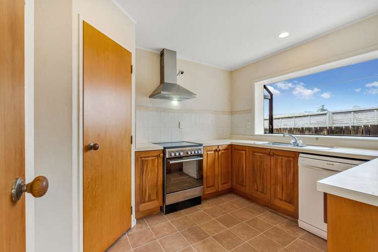 3/2 Channing Crescent Botany Downs_7