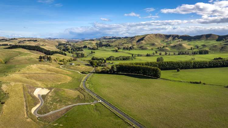 1427 Middle Road Poukawa_6