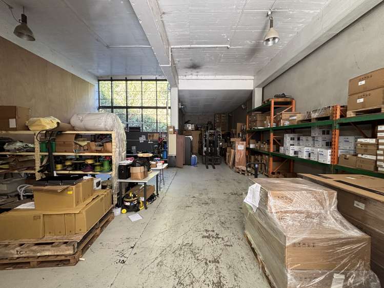 2/5B Lower Tyers Road Ngauranga_2