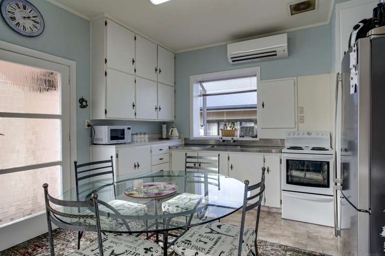 12 Hertford Street Kensington_14