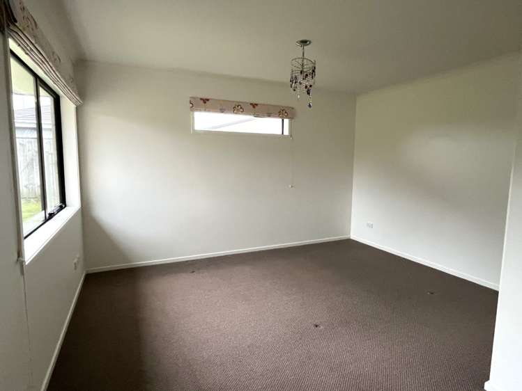 27 Carrington Drive 10114_7