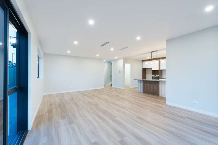 12 & 12a Kiokio Place Swanson_6