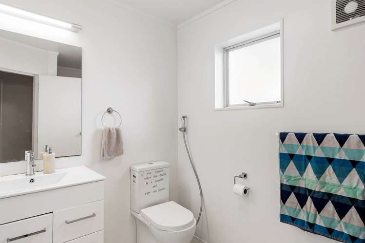 2/94 Lynwood Road New Lynn_10