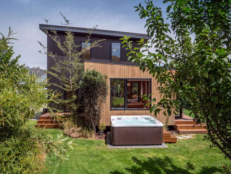 66 Risinghurst Terrace Lower Shotover_21