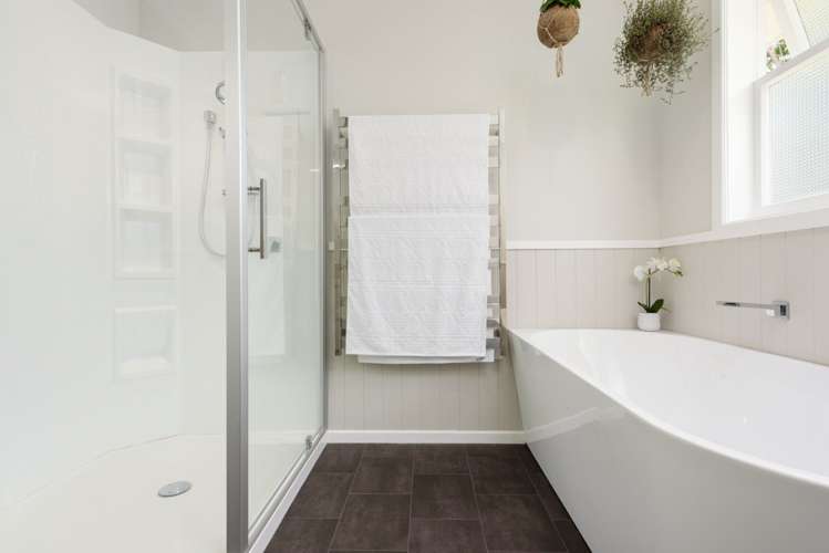 9 Russell Place Brookfield_13