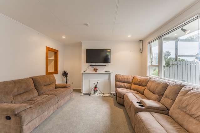 20 Owhiti Street Titahi Bay_4