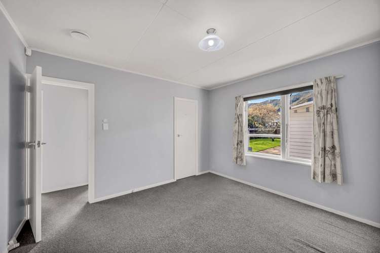 78 Frederick Street Wainuiomata_10