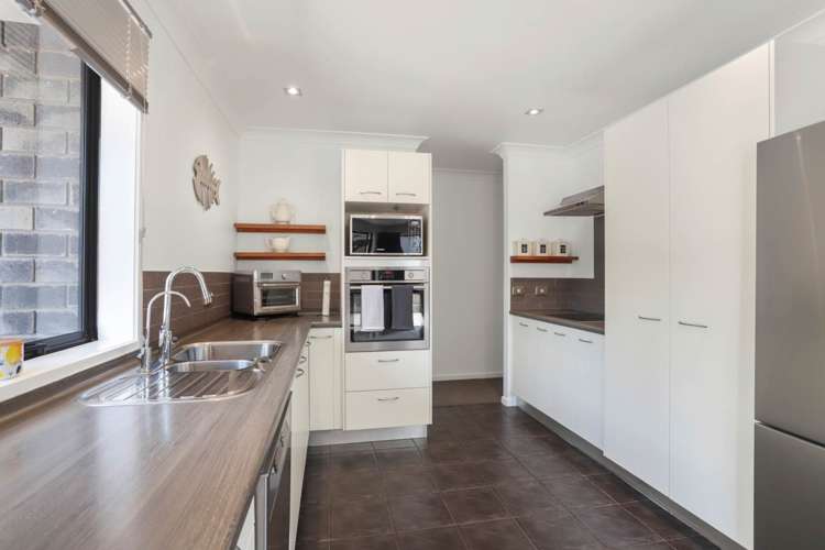 69 Sylvan Crescent Te Atatu South_6