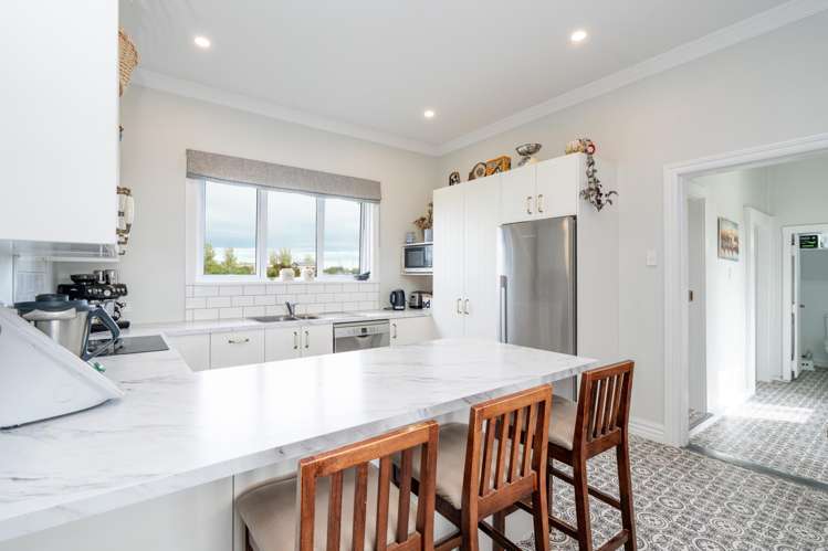 411 Flora Road East_1