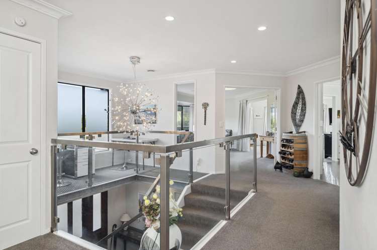 2/7 Waihora Street Hilltop_13