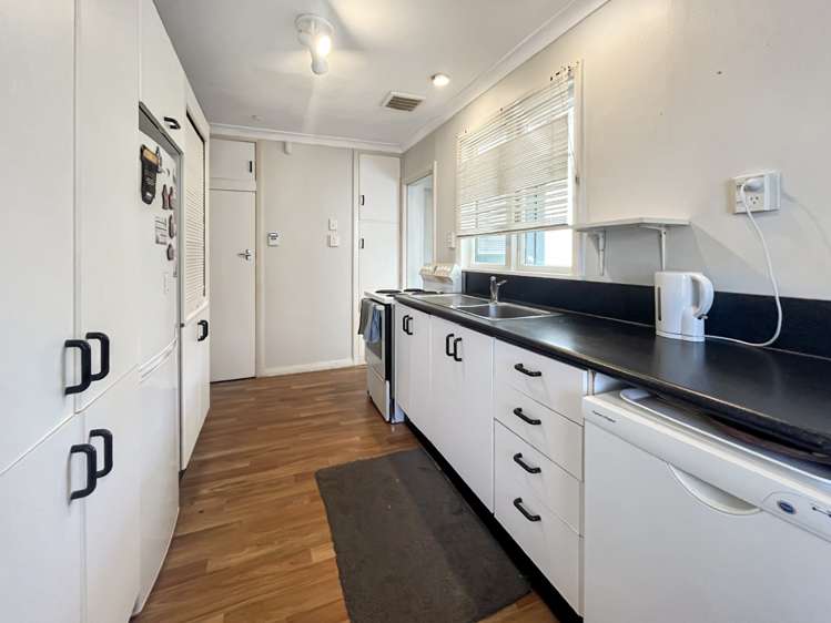 2 Hendon Place 2147_2