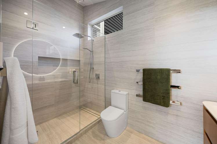 47 Masterton Road Rothesay Bay_26