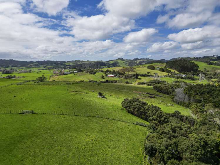 76 Muriwai Valley Road Waimauku_36