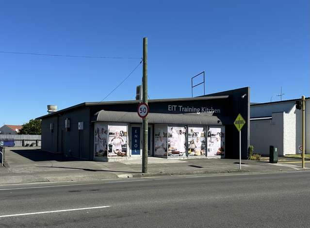 Fully equipped commercial kitchen with options