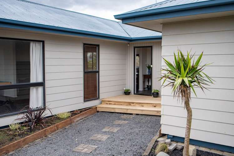 2 Ocean View Road Port Waikato_14