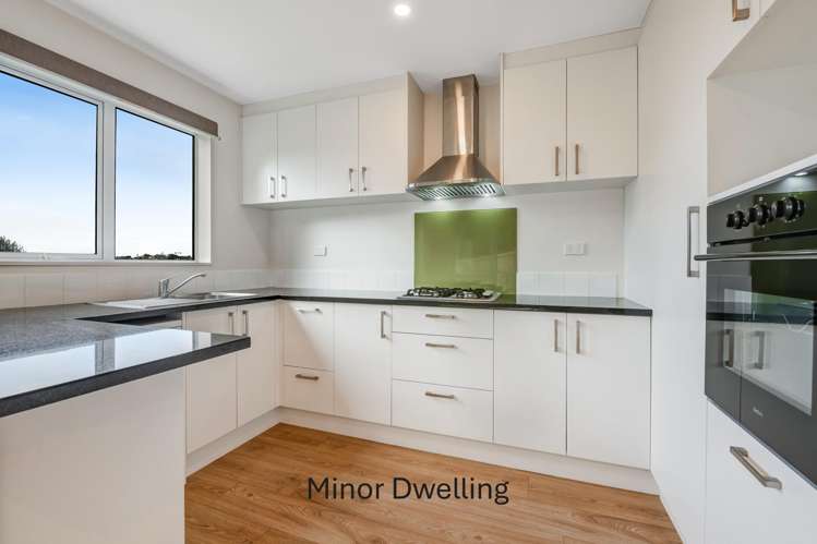 47 Amorino Drive Red Beach_47