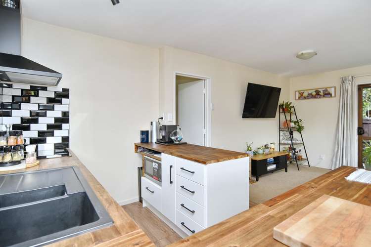 2/39 Randolph Street Woolston_6