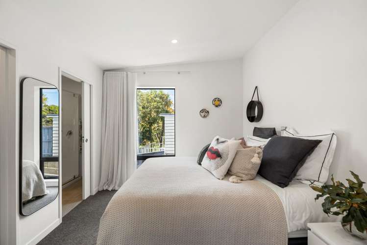 8-50 Friend Street Karori_12