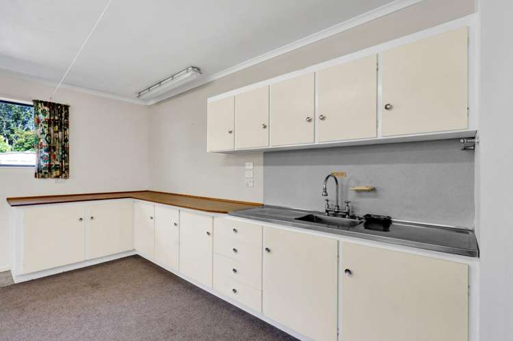 37 Pembroke Road East Stratford_37