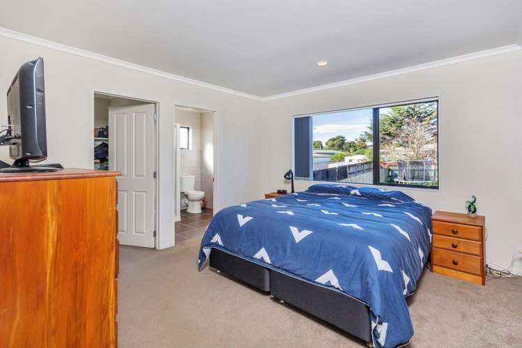 5a Orchid Place Te Atatu South_19