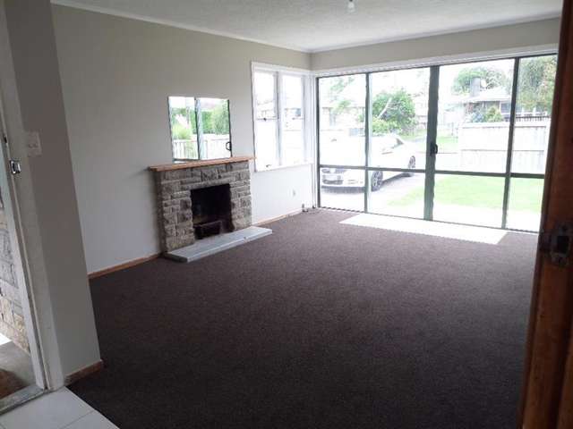 92 Clayton Avenue Otara_1