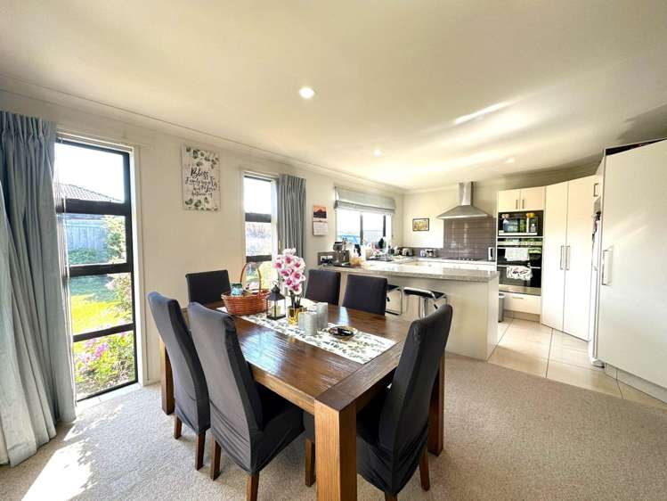 53 Sunningdale Street Wattle Downs_12