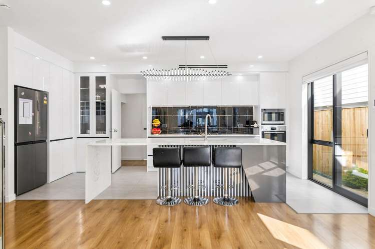 17 Tullymore Drive Flat Bush_6