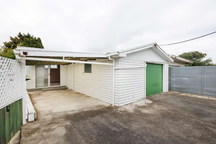 8 Somerset Crescent Highbury_11