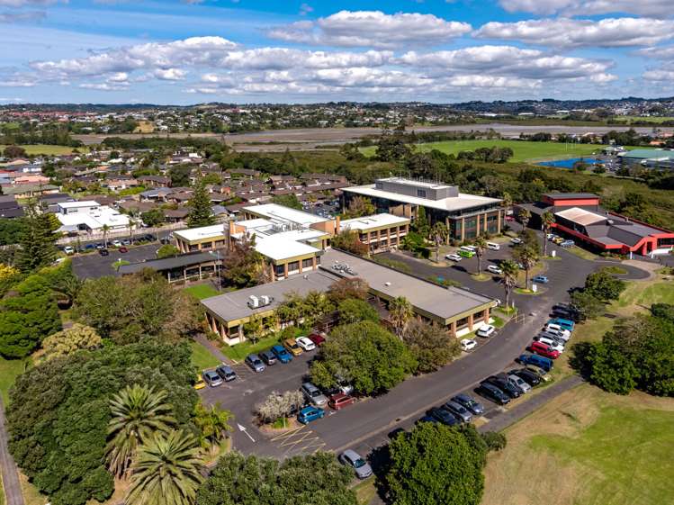 50 Centreway Road Orewa_24