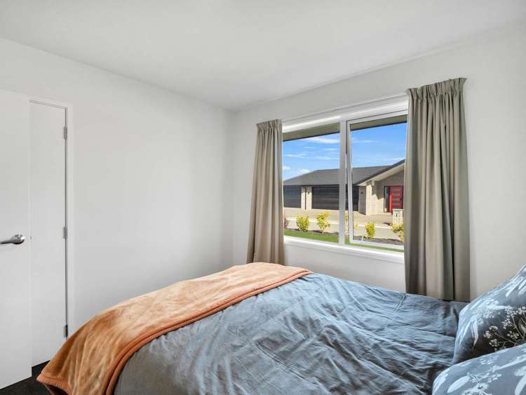 2 Upham Way Amberley_33