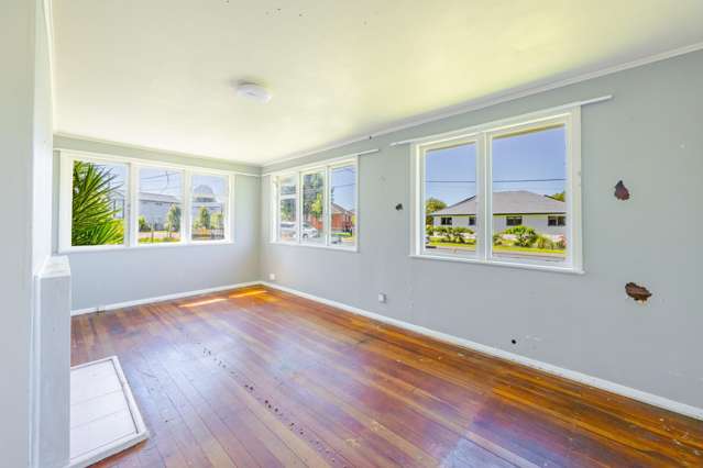804 Bledisloe Street Raureka_2