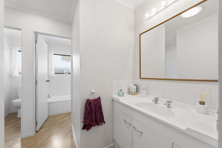 7 Burnt Oak Drive Pyes Pa_15